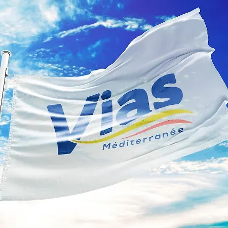 V0681 - Climatise En Bord De Pour 6 Couchages