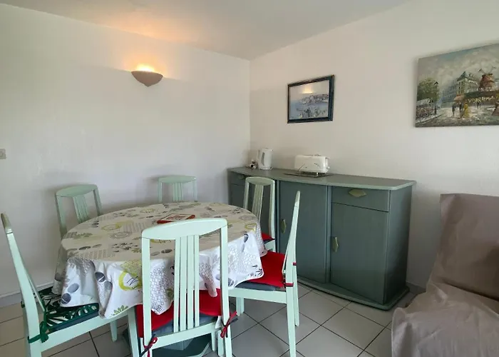 V0681 - Climatise En Bord De Pour 6 Couchages * Vias